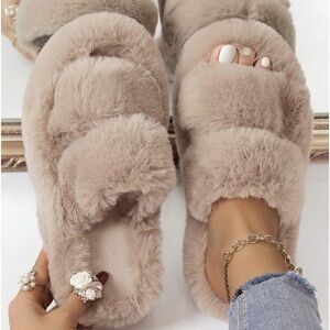 Fluffy brown sandals